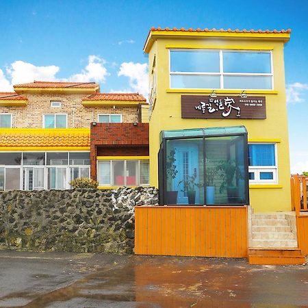 Gyeryonggil Pension Jeju Extérieur photo