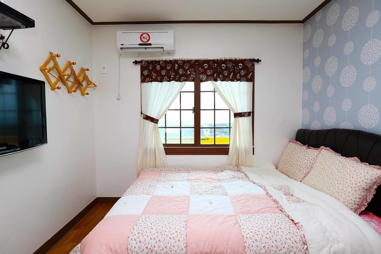 Gyeryonggil Pension Jeju Extérieur photo