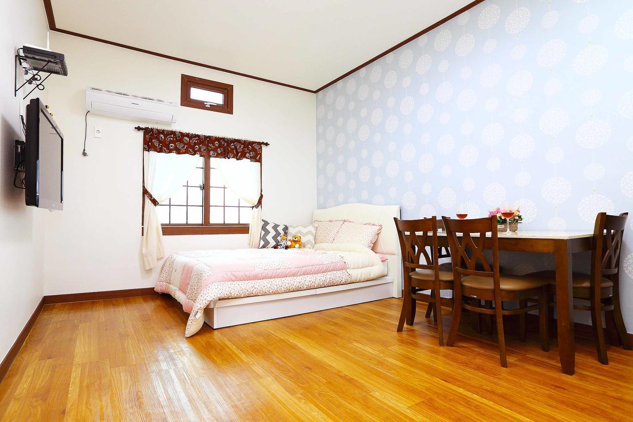 Gyeryonggil Pension Jeju Extérieur photo
